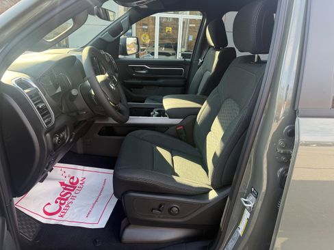 New 2026 RAM 1500 4x4 Crew Cab image 16