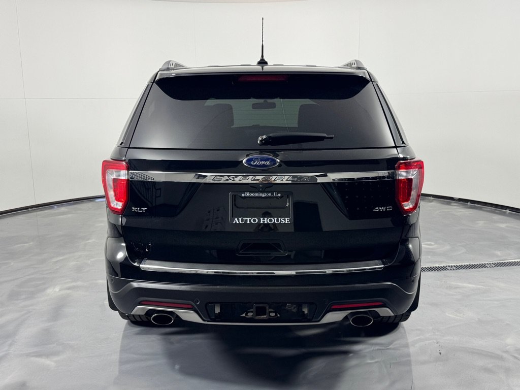 Used 2018 Ford Explorer XLT w/ Equipment Group 202A AWD/4WD image 6