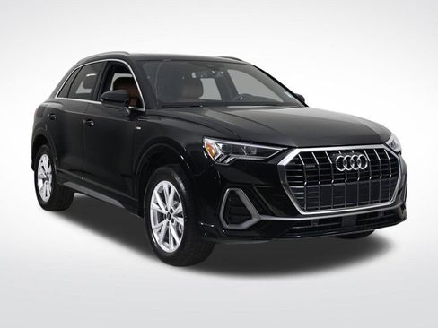 Certified 2025 Audi Q3 2.0T Premium w/ Convenience Package image 7