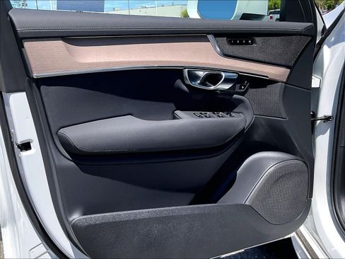 New 2026 Volvo XC90 B6 Core AWD/4WD image 24