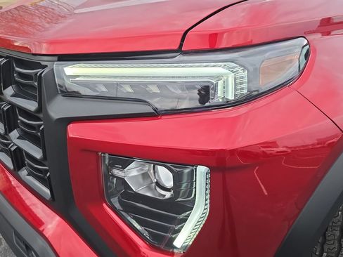 Used 2025 GMC Canyon Elevation w/ Convenience Package image 30