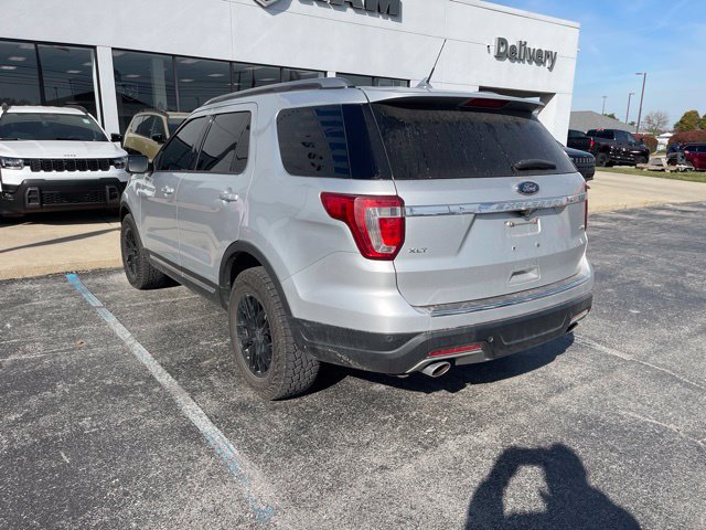Used 2018 Ford Explorer XLT w/ Equipment Group 202A AWD/4WD image 5