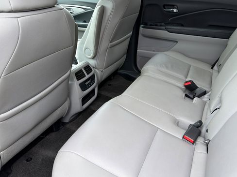 Used 2016 Honda Pilot EX-L image 11