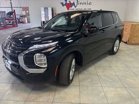 Used 2024 Mitsubishi Outlander ES FWD image 20