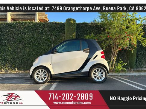 Used 2014 smart fortwo pure image 11