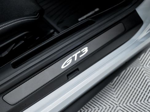 Used 2026 Porsche 911 GT3 RWD image 31