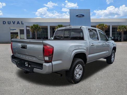 Used 2023 Toyota Tacoma TRD Sport image 3