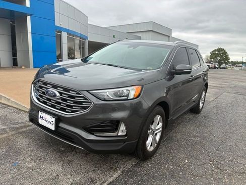 Used 2019 Ford Edge SEL w/ Equipment Group 201A image 2