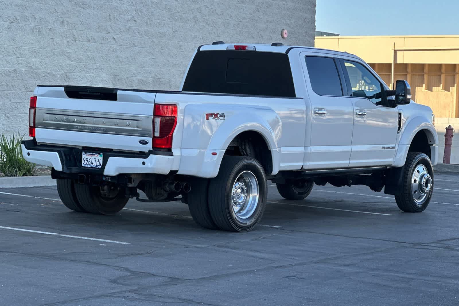 Used 2020 Ford F450 Platinum w/ FX4 Off-Road Package AWD/4WD image 2