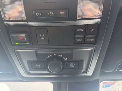 Used 2020 Toyota Tacoma TRD Off-Road w/ TRD Premium Off Road Package image 19