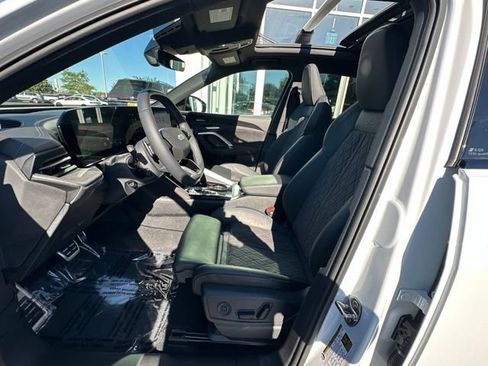 Used 2025 Audi SQ5 Premium Plus w/ Premium Plus Package AWD/4WD image 28