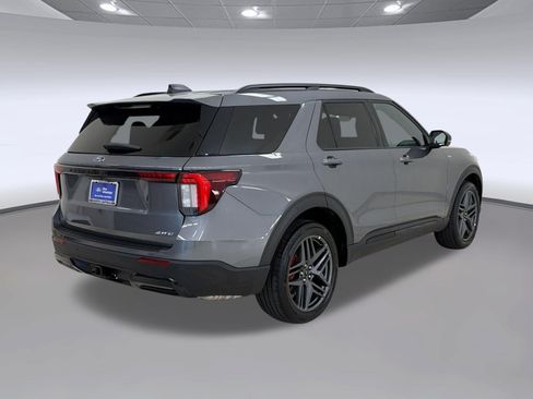 Certified 2025 Ford Explorer ST-Line w/ ST-Line Street Pack AWD/4WD image 9