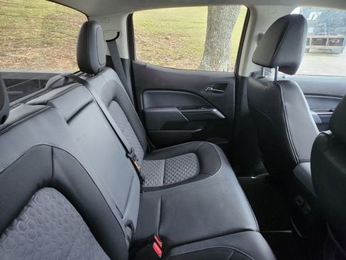 Used 2015 Chevrolet Colorado Z71 image 9