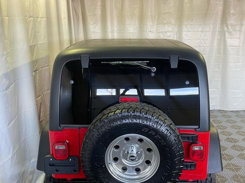 Used 2005 Jeep Wrangler X w/ Tire & Wheel Group (Ecco) AWD/4WD image 7