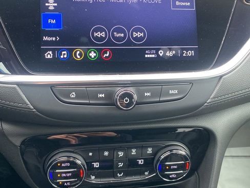 Used 2022 Buick Encore GX Essence w/ Experience Buick Package AWD/4WD image 29