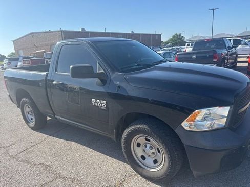 Used 2019 RAM 1500 Tradesman RWD image 2