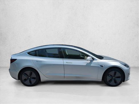 Used 2018 Tesla Model 3 Long Range RWD image 4
