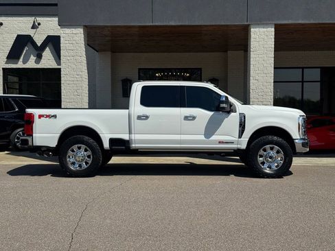 Used 2025 Ford F250 King Ranch w/ Chrome Package image 17