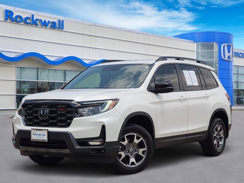 Certified 2023 Honda Passport TrailSport image 1