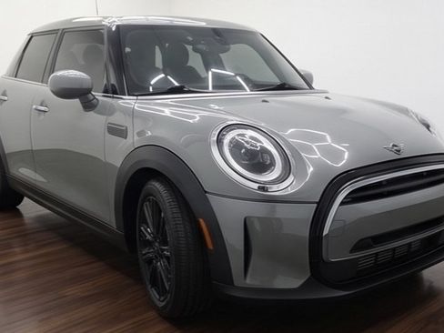 Used 2022 MINI Cooper 4-Door Hardtop FWD image 10