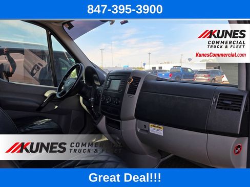 Used 2017 Mercedes-Benz Sprinter 2500 image 18