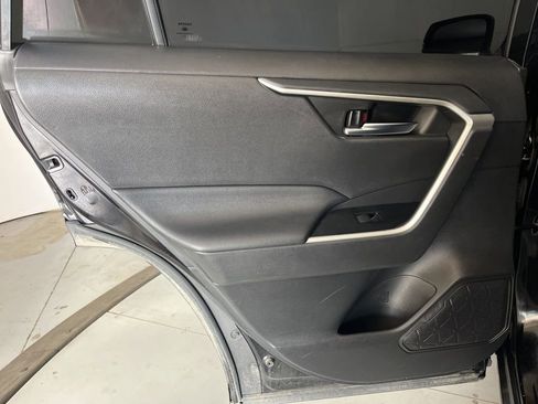 Used 2021 Toyota RAV4 XLE FWD image 28