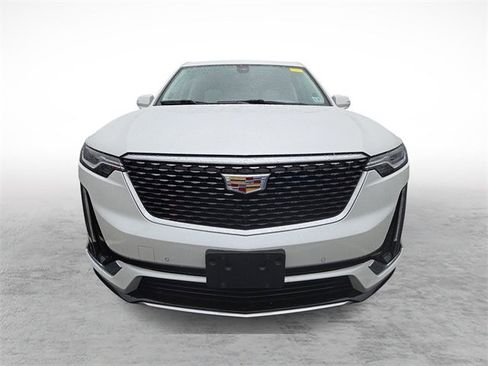 Certified 2022 Cadillac XT6 Premium Luxury image 2