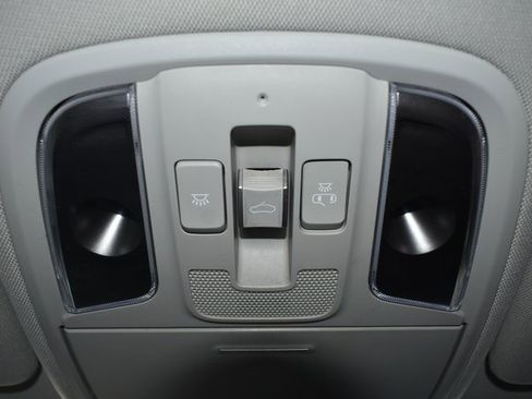 Used 2020 Kia Optima SE image 29