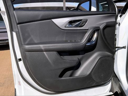 Used 2025 Chevrolet Blazer LT image 21
