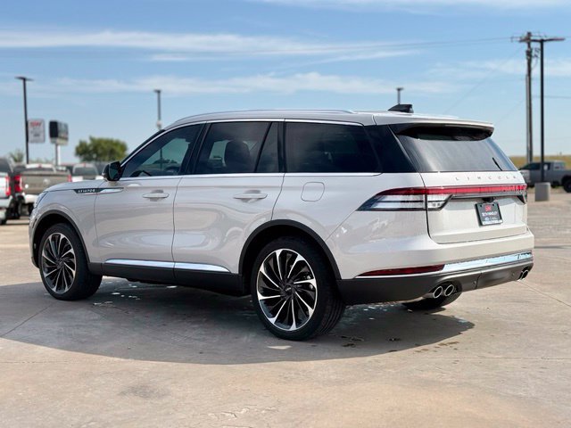 Used 2025 Lincoln Aviator Reserve w/ Equipment Group 201A AWD/4WD image 6