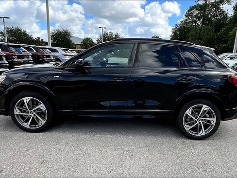 New 2025 Audi Q3 2.0T Premium image 8
