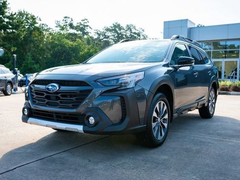 Used 2025 Subaru Outback Limited AWD/4WD image 11