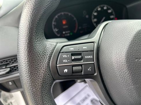 Used 2023 Honda HR-V LX image 17