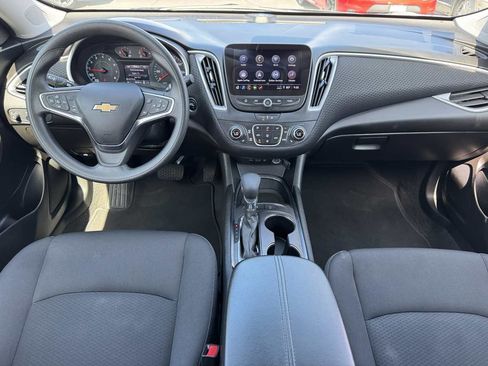 Used 2025 Chevrolet Malibu LT FWD image 20
