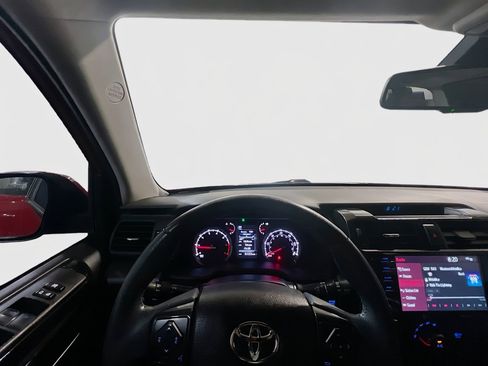 Used 2022 Toyota 4Runner TRD Off-Road Premium w/ Moonroof Package AWD/4WD image 7