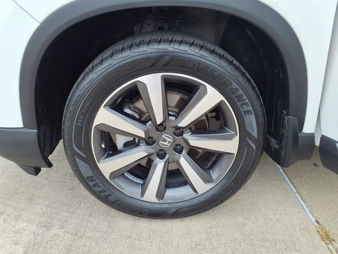 Used 2024 Honda Pilot Touring image 30