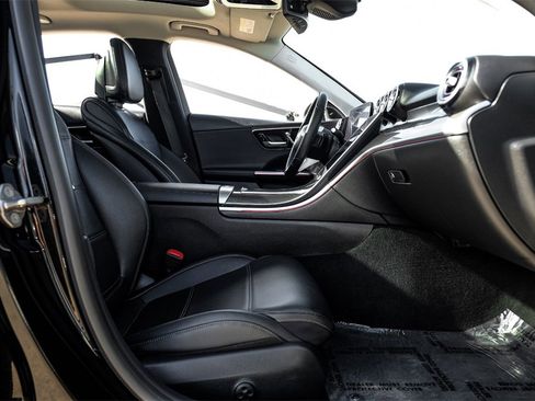 Used 2022 Mercedes-Benz C 300 Sedan w/ Exclusive Trim Package image 34