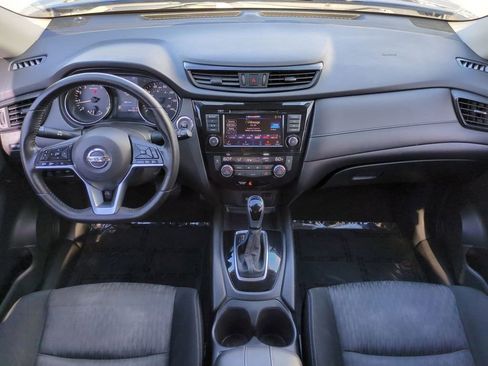 Used 2020 Nissan Rogue SV image 15