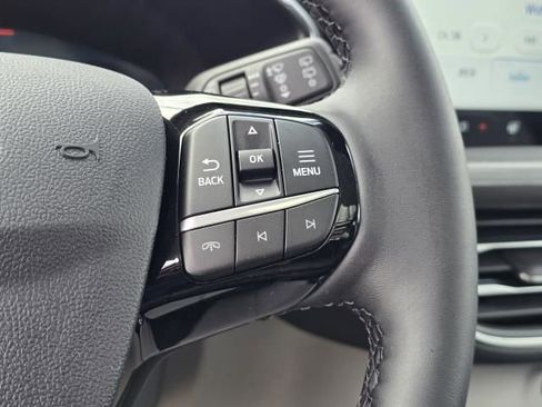 New 2024 Ford Escape SE w/ PHEV Premium Package image 23