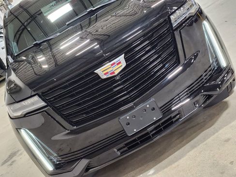 Used 2021 Cadillac Escalade Premium Luxury Platinum image 19