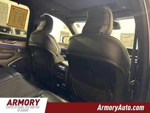 Used 2022 Jeep Grand Cherokee Overland w/ Luxury Tech Group IV image 36