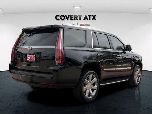 Used 2019 Cadillac Escalade Luxury image 7