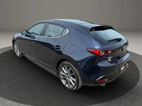 Used 2022 MAZDA MAZDA3 s FWD image 8
