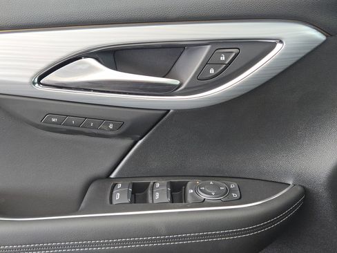 New 2026 Buick Envision Avenir image 17