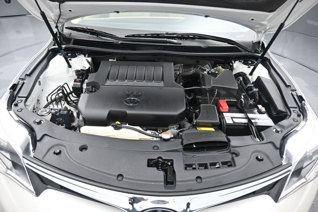 Used 2016 Toyota Avalon Limited w/ Toyota Safety Sense Package FWD image 50