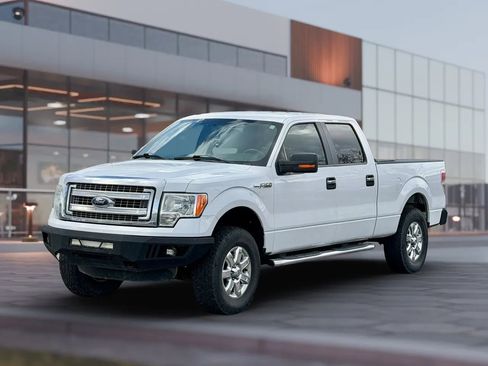 Used 2014 Ford F150 XLT w/ Equipment Group 302A Luxury image 4