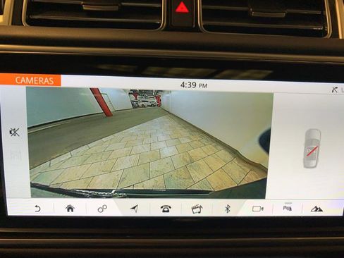 Used 2022 Land Rover Range Rover Westminster Edition image 29