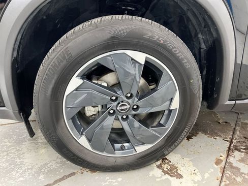 Used 2025 Nissan Rogue SV image 26