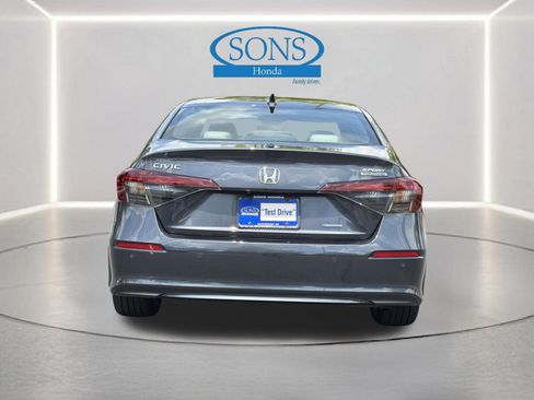 Certified 2025 Honda Civic Sport Touring image 24