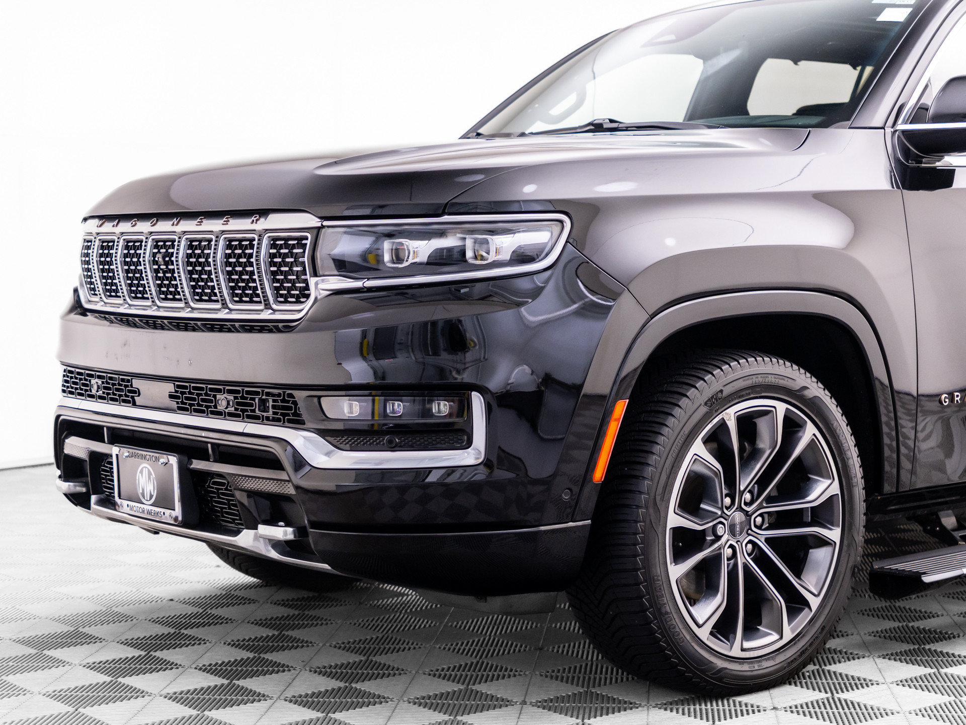Used 2022 Jeep Grand Wagoneer Series III w/ Rear Seat Video Group 1 AWD/4WD image 40